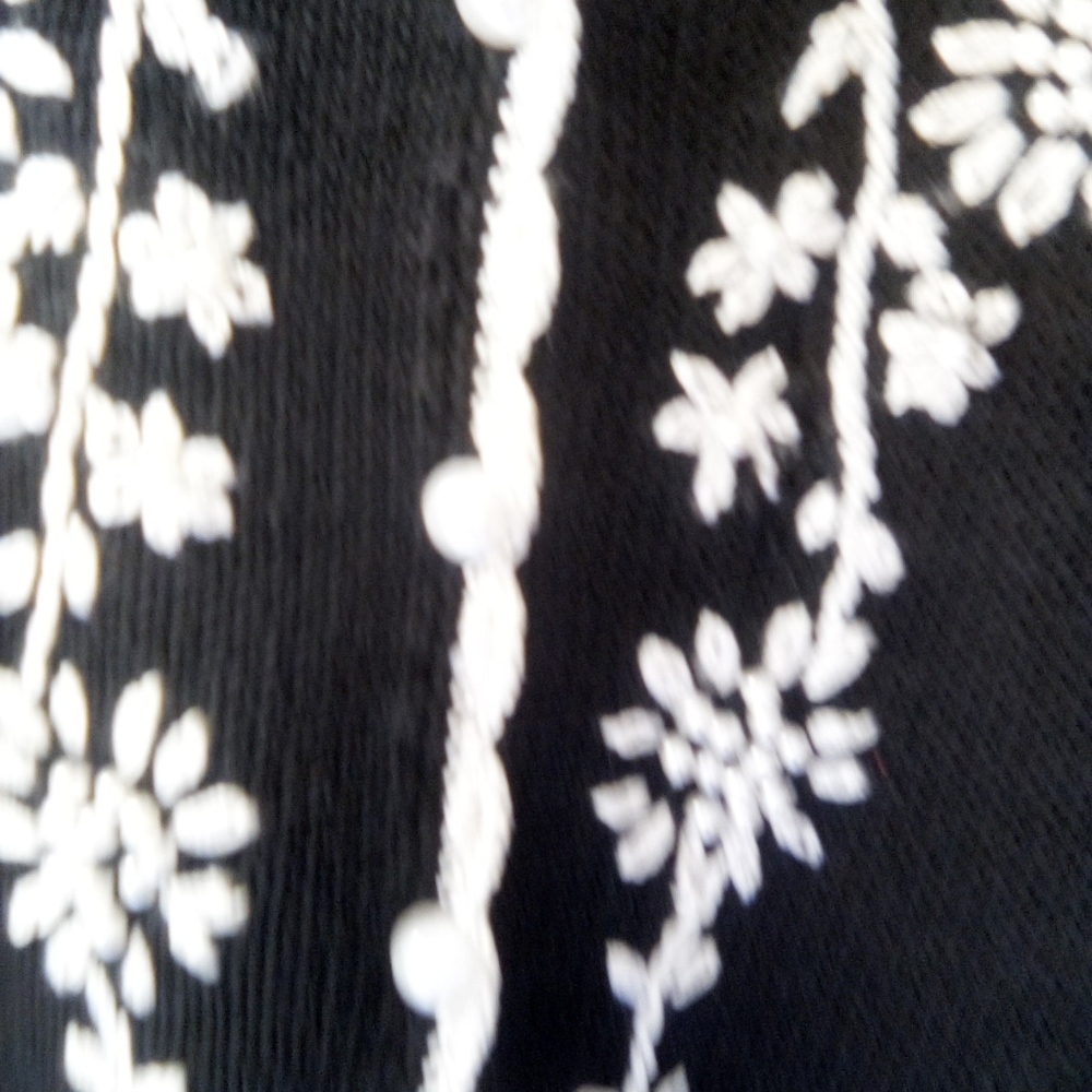 Sweater - Picture 2 of 6